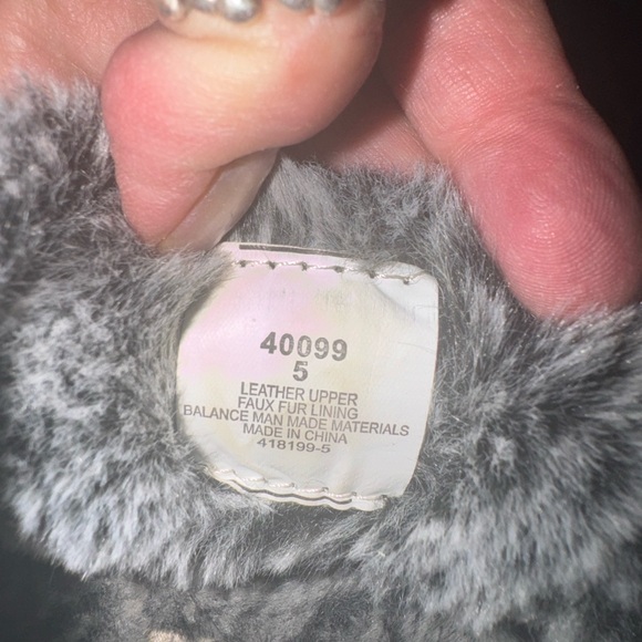 Minnetonka Womens Cabin Bootie Charcoal Grey Size 5 NWOB - Picture 9 of 9